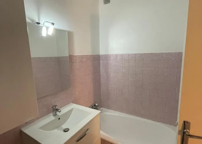 Apartment Acces *